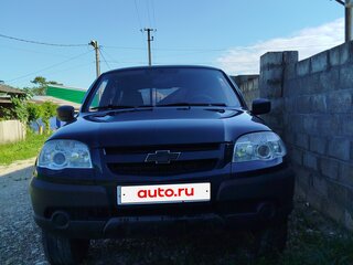 2013 Chevrolet Niva I Рестайлинг, серебристый, 575000 рублей, вид 1