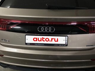 2019 Audi Q8 45 TDI I (4M), бежевый, 6500000 рублей, вид 5