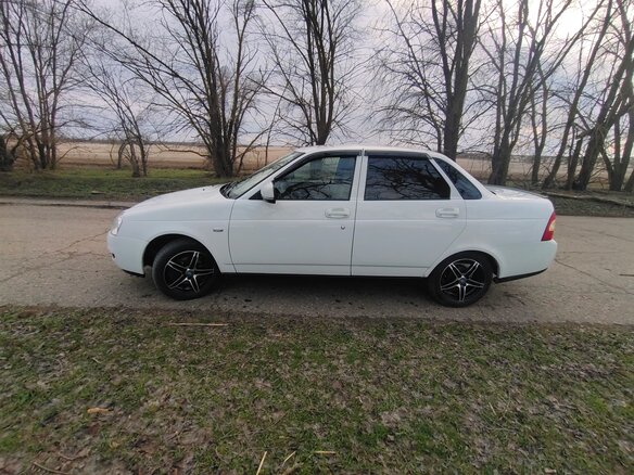2015 Lada (ВАЗ) Priora I Рестайлинг, белый, 610000 рублей - вид 2