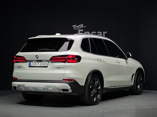 2024 BMW X5 40i IV (G05/G18) Рестайлинг, белый, 11111000 рублей, вид 3