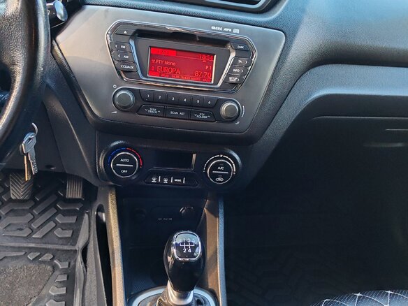 2011 Kia Rio 5-speed III, зелёный, 950000 рублей - вид 13