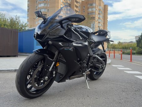 2022 Yamaha YZF-R1, чёрный, 2400000 рублей, вид 1