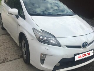 2012 Toyota Prius III Рестайлинг (XW30), белый, 1360000 рублей, вид 2
