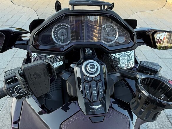 2023 Honda GL 1800 Gold Wing, фиолетовый, 3999000 рублей - вид 9