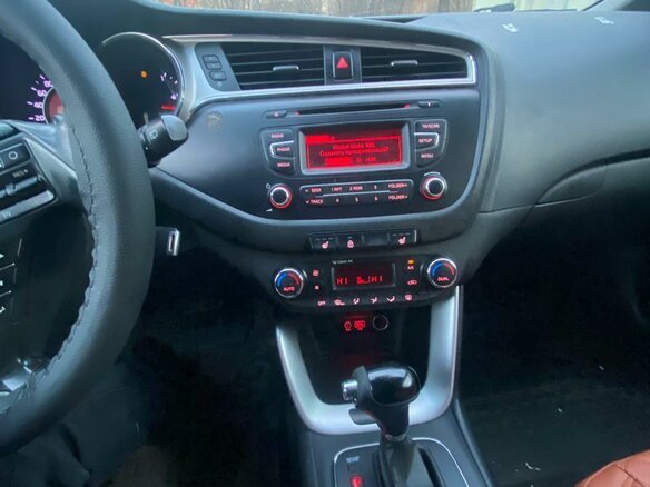 2017 Kia Ceed II Рестайлинг, чёрный, 870000 рублей - вид 10