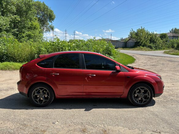 2007 Ford Focus II, красный, 475000 рублей - вид 1