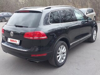 2014 Volkswagen Touareg II, чёрный, 2420000 рублей, вид 5
