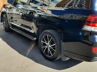 2018 Toyota Land Cruiser 200 Series Рестайлинг 2, чёрный, 6200000 рублей, вид 4