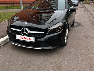2017 Mercedes-Benz A-Класс 180 III (W176) Рестайлинг, чёрный, 1850000 рублей, вид 1