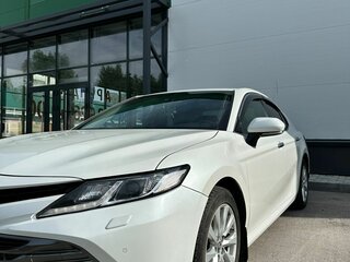 2019 Toyota Camry VIII (XV70), белый, 3400000 рублей, вид 2