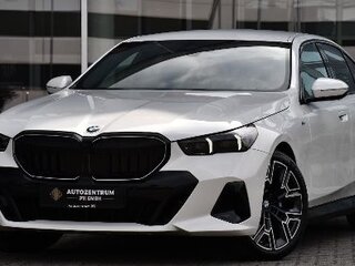 2025 BMW 5 серии 520d xDrive VIII (G60/G61/G68), серебристый, 7904973 рублей, вид 1