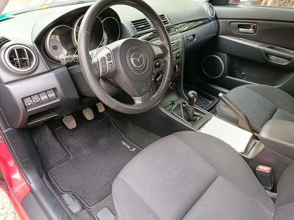 2006 Mazda 3 I (BK), красный, 670000 рублей - вид 3