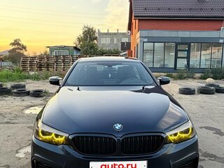 2017 BMW 5 серии 520i VII (G30/G31/G38), синий, 2500000 рублей, вид 1