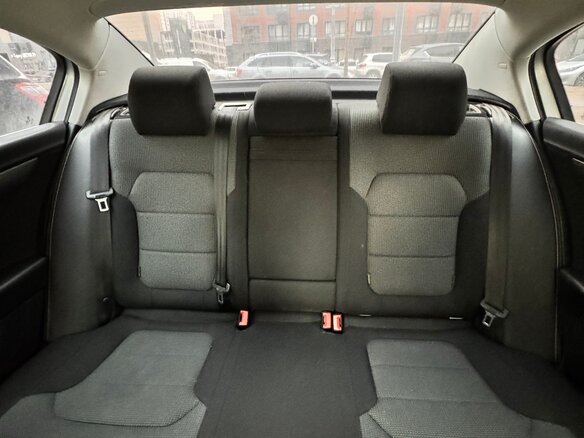 2012 Volkswagen Passat B7, серый, 1775000 рублей - вид 14