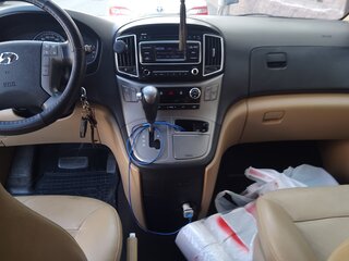 2016 Hyundai H-1 II Рестайлинг, серебристый, 2800000 рублей, вид 5