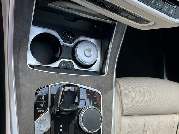 2019 BMW X5 40i IV (G05/G18), чёрный, 7300000 рублей - вид 12