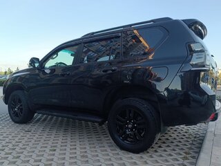 2010 Toyota Land Cruiser Prado 150 Series, чёрный, 2949000 рублей, вид 2