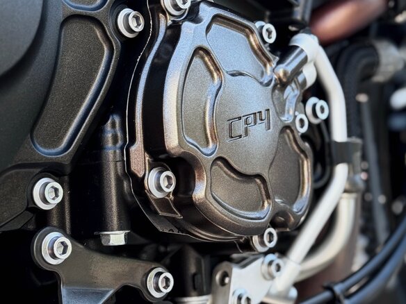 2020 Yamaha MT-10, чёрный, 1500000 рублей - вид 10