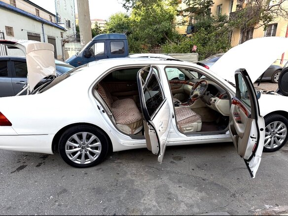 2001 Toyota Celsior III (F30), белый, 500000 рублей - вид 13