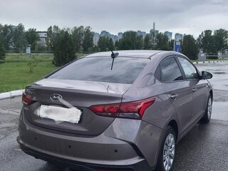 2021 Hyundai Solaris II Рестайлинг, коричневый, 1900000 рублей, вид 4