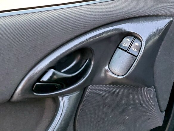 2005 Ford Focus I Рестайлинг, синий - вид 16
