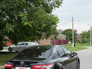2018 Toyota Camry VIII (XV70), чёрный, 2150000 рублей, вид 4