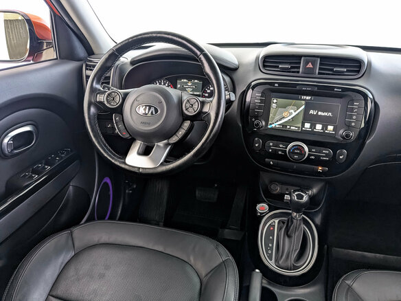 2018 Kia Soul II Рестайлинг, оранжевый - вид 26