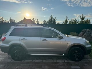 2006 Mitsubishi Outlander I, серебристый, 830000 рублей, вид 3