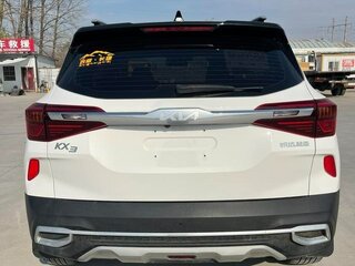 2023 Kia KX3, белый, 1890000 рублей, вид 4