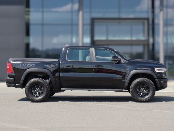 2026 Ram 1500 RHO V Рестайлинг, чёрный - вид 6