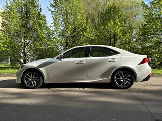 2020 Lexus IS 300 III Рестайлинг, белый, 2490000 рублей, вид 5