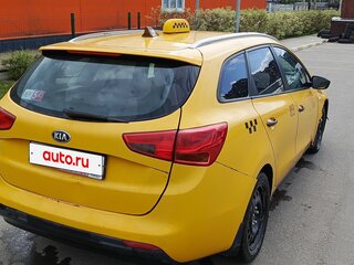 2017 Kia Ceed II Рестайлинг, жёлтый, 700000 рублей, вид 1