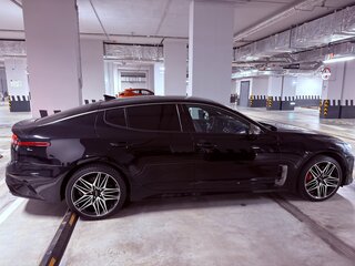 2023 Kia Stinger I Рестайлинг, чёрный, 3350000 рублей, вид 4