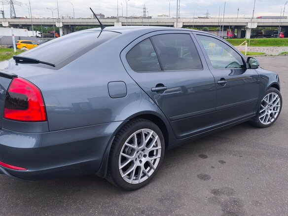 2012 Skoda Octavia II (A5) Рестайлинг, серый, 1160000 рублей - вид 3