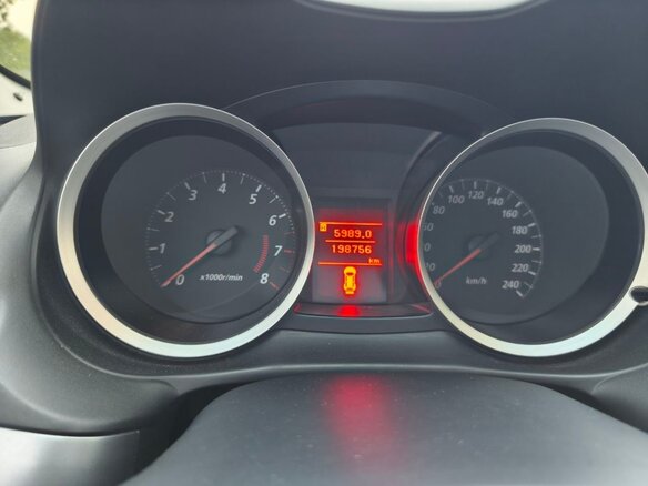 2010 Mitsubishi Lancer X, белый, 750000 рублей - вид 5