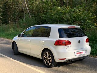 2012 Volkswagen Golf VI, белый, 1075000 рублей, вид 4