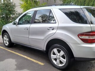 2008 Mercedes-Benz M-Класс 320 II (W164), серебристый, 1150000 рублей, вид 1