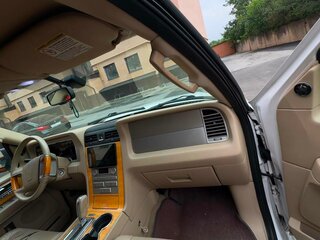 2009 Lincoln Navigator III, белый, 1900000 рублей, вид 5