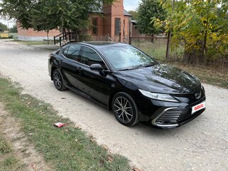 2021 Toyota Camry VIII (XV70) Рестайлинг, чёрный, 4050000 рублей, вид 2