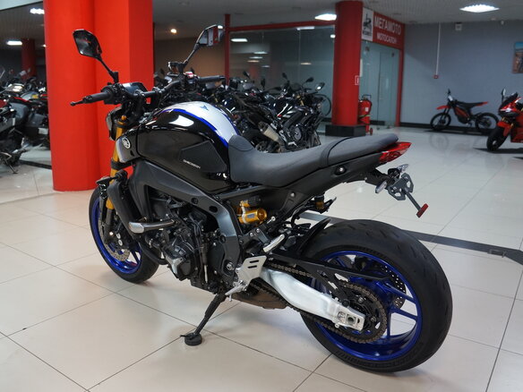 2021 Yamaha MT-09 (FZ-09), чёрный, 1053000 рублей - вид 7