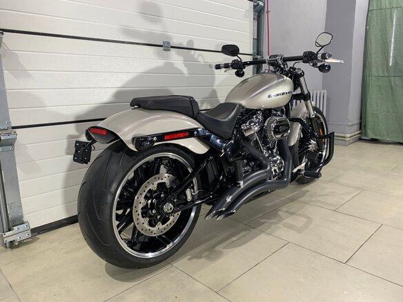 2018 Harley-Davidson Breakout, серый, 1750000 рублей - вид 6