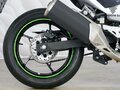 2025 Kawasaki Ninja 7, серебристый, 999000 рублей - вид 8