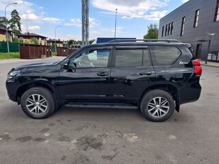 2022 Toyota Land Cruiser Prado 150 Series Рестайлинг 3, чёрный, 4100000 рублей, вид 4