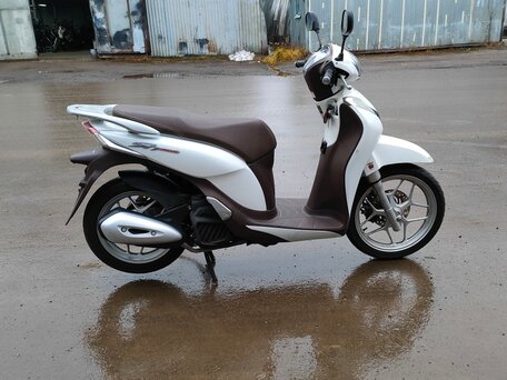 2018 Honda SH, белый, 259000 рублей, вид 4