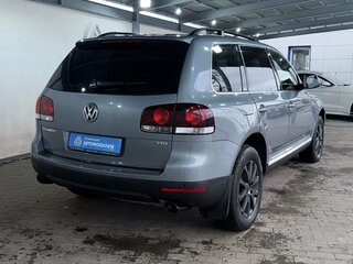 2008 Volkswagen Touareg I Рестайлинг, серый, 850000 рублей, вид 5