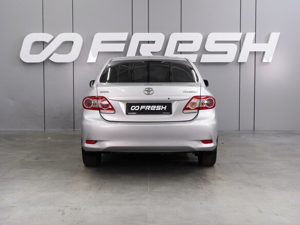 2010 Toyota Corolla X (E140, E150) Рестайлинг, серебристый, 1198000 рублей - вид 3