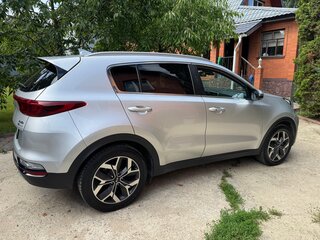 2019 Kia Sportage IV Рестайлинг, серебристый, 2550000 рублей, вид 3