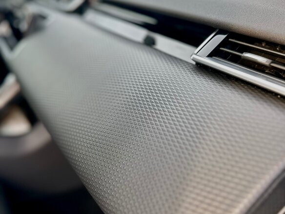 2017 Land Rover Range Rover Velar I, белый, 4300000 рублей - вид 28