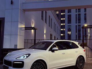 2019 Porsche Cayenne III, белый, 8300000 рублей, вид 1