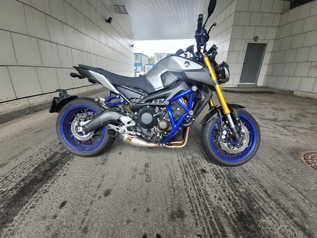 2018 Yamaha MT-09 (FZ-09), синий, 1000000 рублей, вид 1